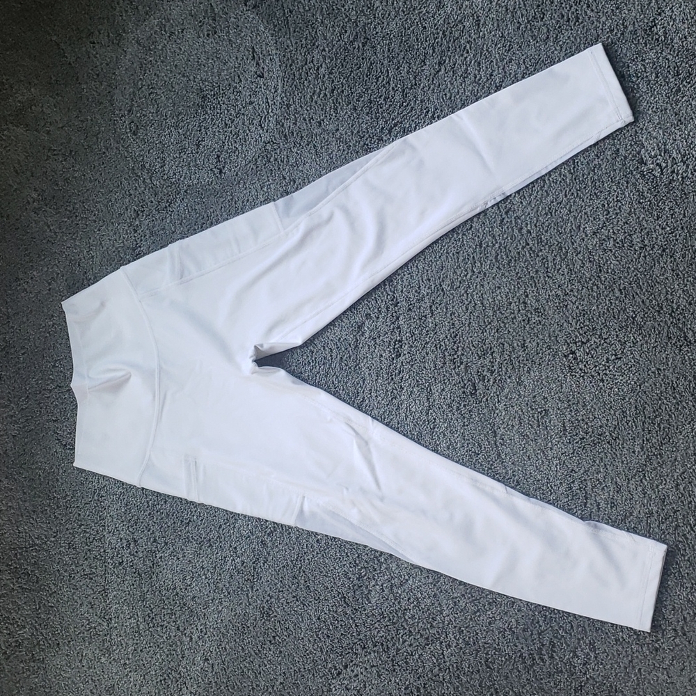 AE white leggings with mesh and cell pocket
